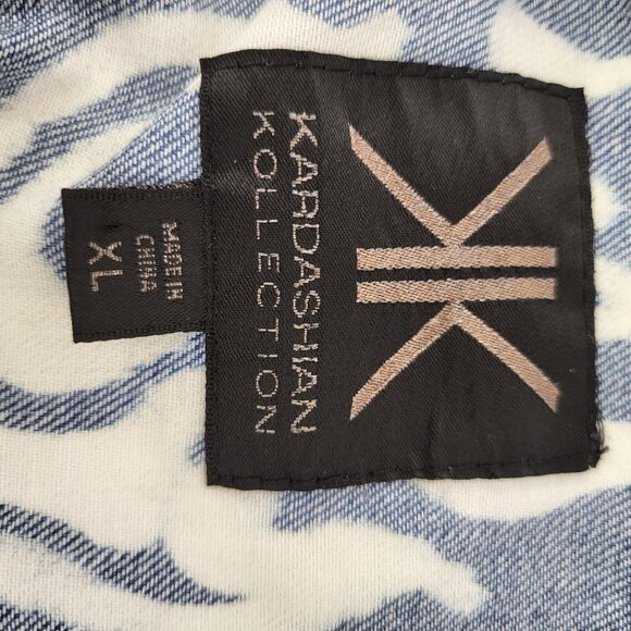 Kardashian Kollection Womens XL Denim Jacket With White Boho Print & Zipper Clos - Picture 5 of 16